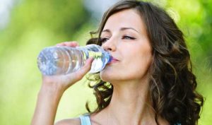 Entenda os benefícios da água para o organismo